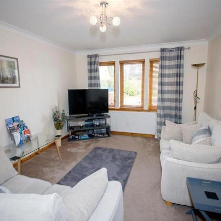 Modern 2 Bedroom Semi Detached House With Own Private Driveway Inverness Exterior foto